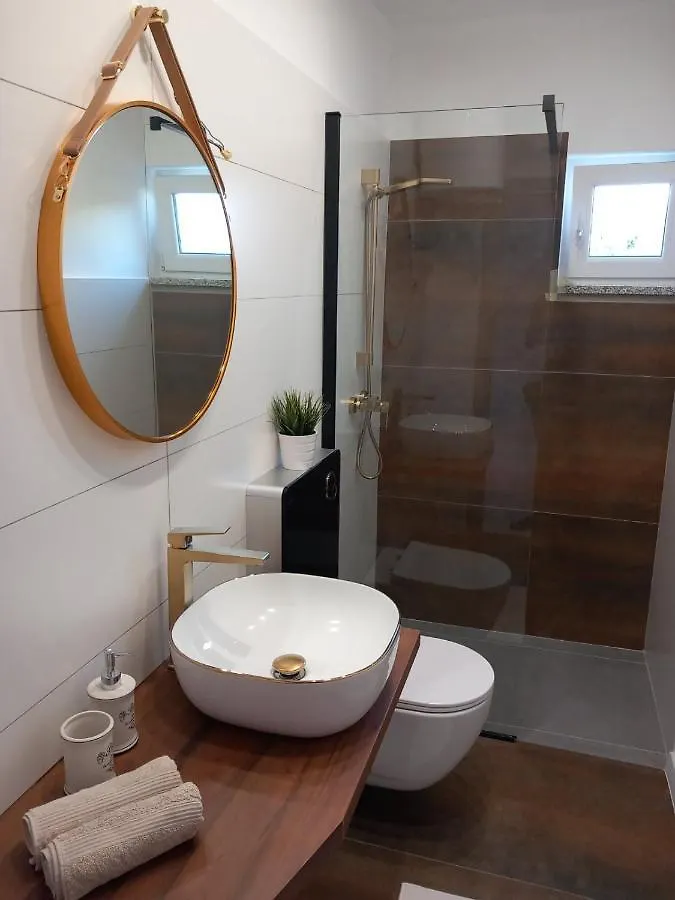 Apartment Apartman Laura Baska  Croatia